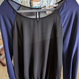 Max Studio blouse XS black and navy long sleeve super chic
